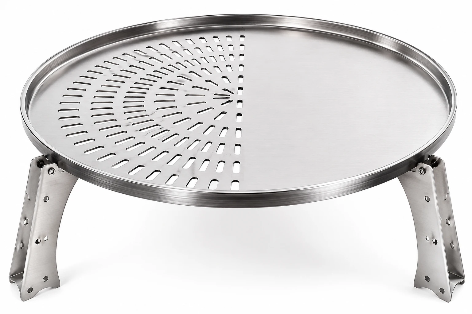 Grill plate in an outdoor setting